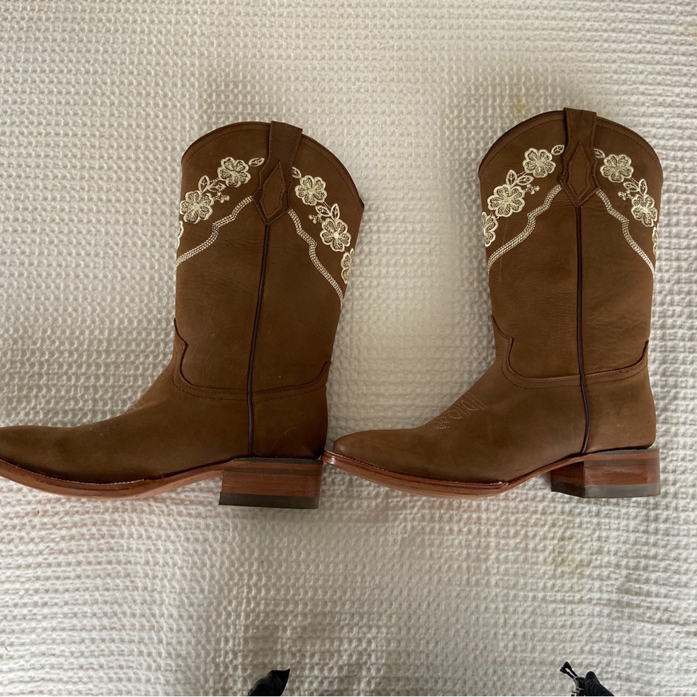 NEW Mexican leather boots size 8.5